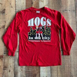 Arkansas Razorbacks Hogs In The City Red Long Sleeve Crewneck Graphic Shirt -M